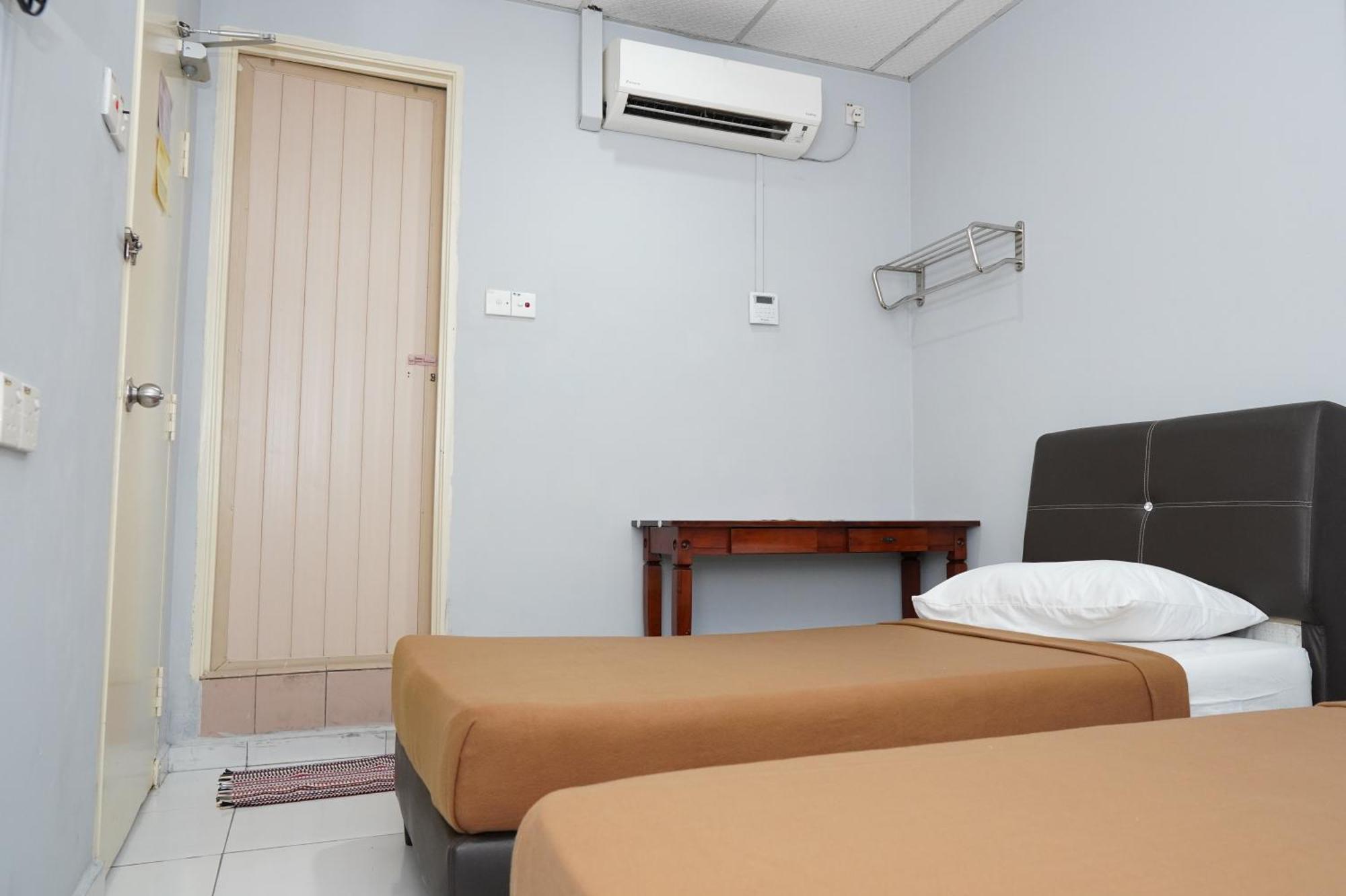 Hotel Sixty Nine Johor Bahru Kültér fotó