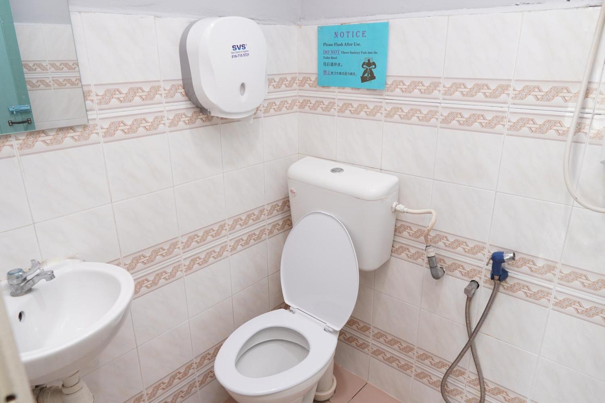 Hotel Sixty Nine Johor Bahru Kültér fotó